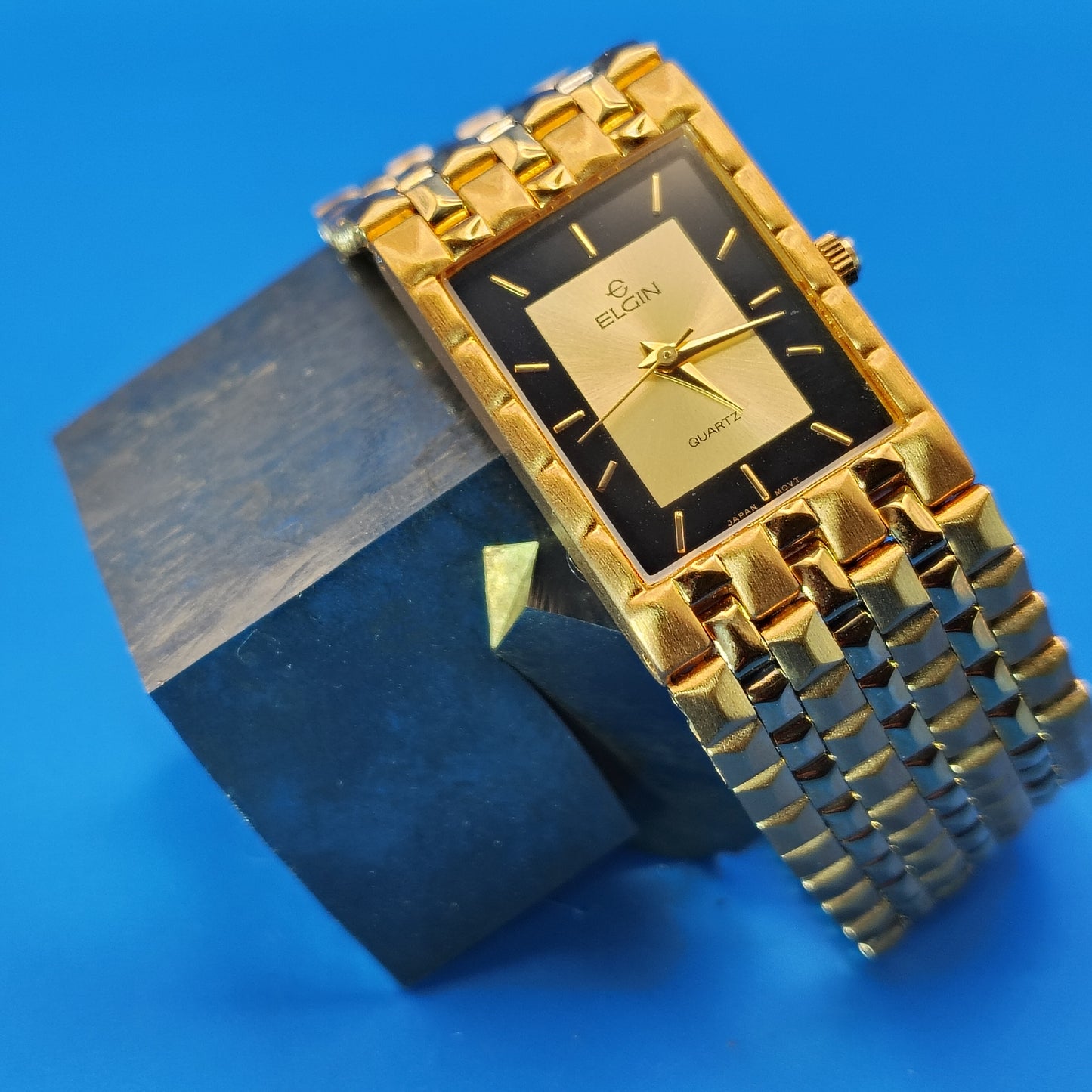 Rare Vintage 1984 Elgin Tank 32mm Mens Quartz Luxury Watch Full Set Box Papers NOS New