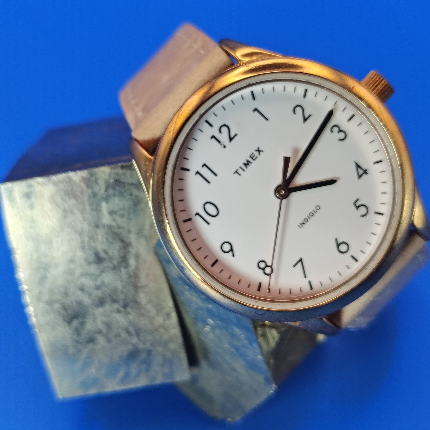 Vintage 1996 Timex Indiglo 33mm Women's Quartz Watch Leather Strap Size 4-7.5