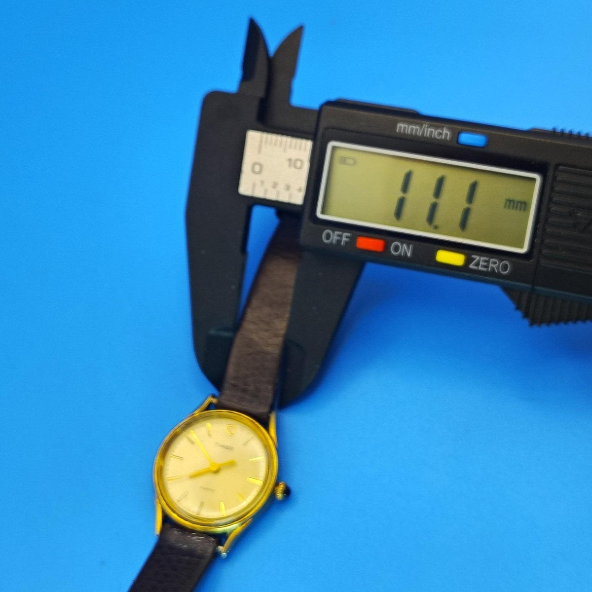 Vintage 1986 Timex Gold Dial Women's Quartz Watch Fully Restored Read Descript