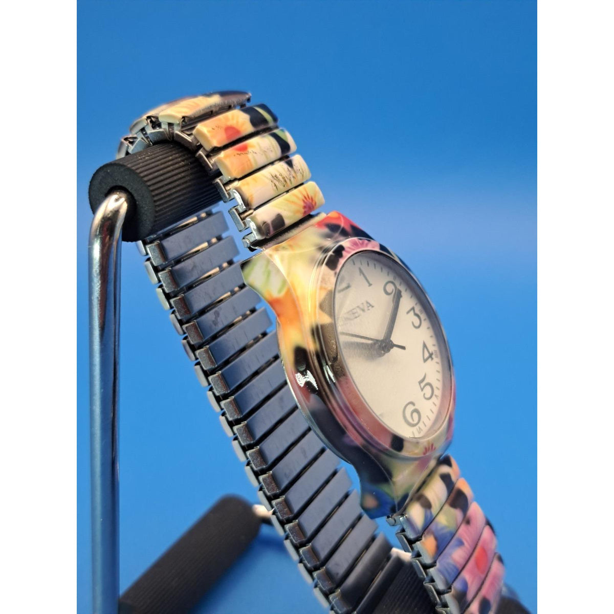 Vintage 2015 Geneva Floral Motif 32mm Women's Quartz Watch Restored