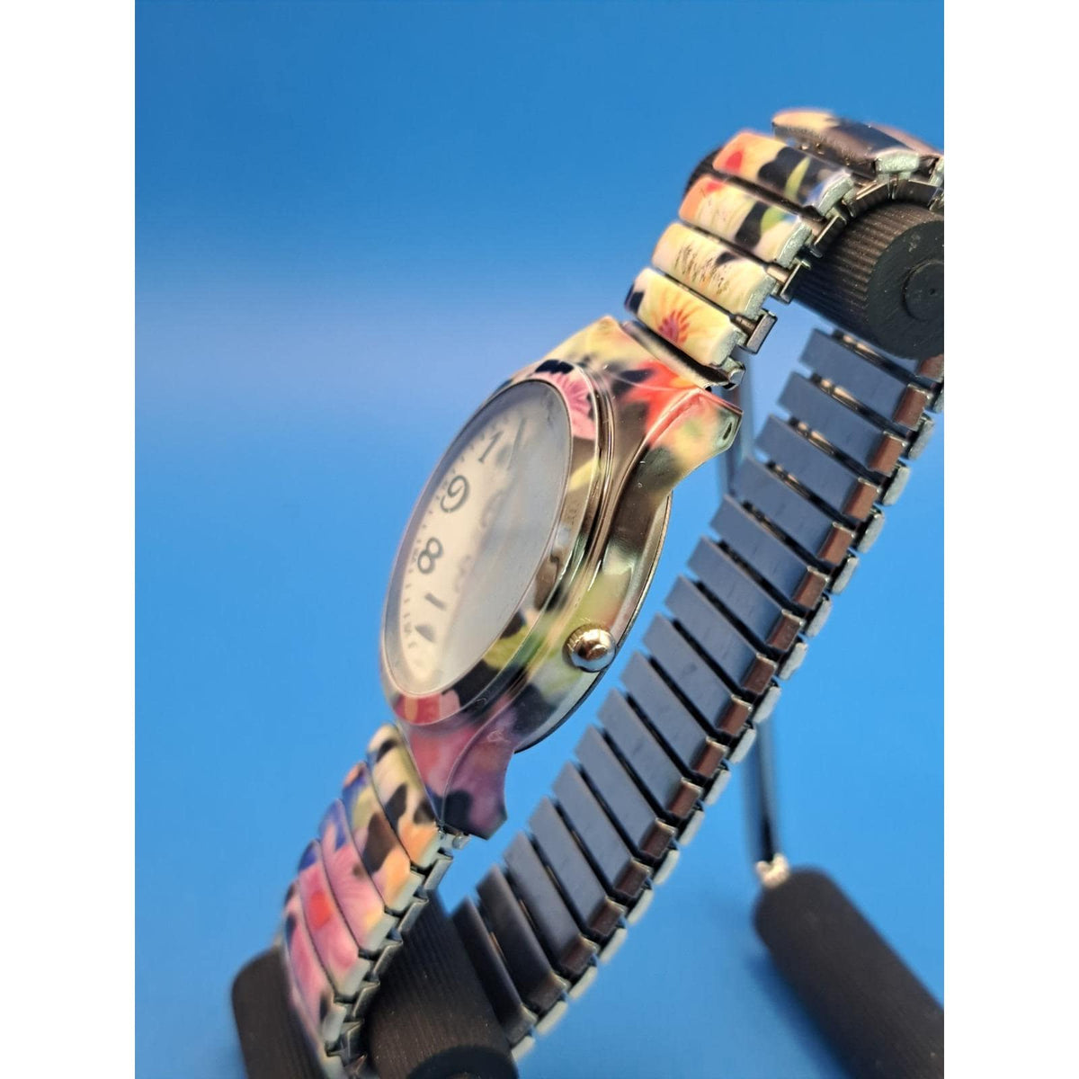 Vintage 2015 Geneva Floral Motif 32mm Women's Quartz Watch Restored