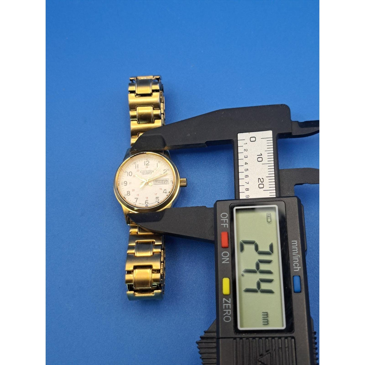 Vintage 2004 Citizen Classic Day-Date Gold 24mm Women's Quartz Watch Restored
