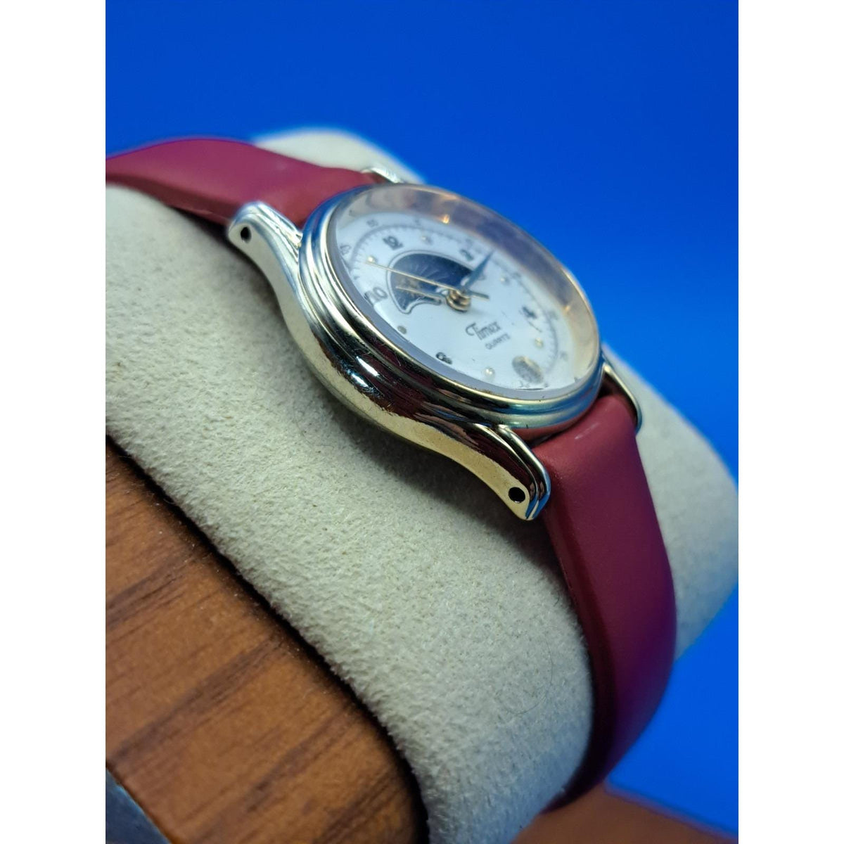Vintage 1995 Timex Moonphase "Over The Moon" Discontinue Women's Quartz Watch