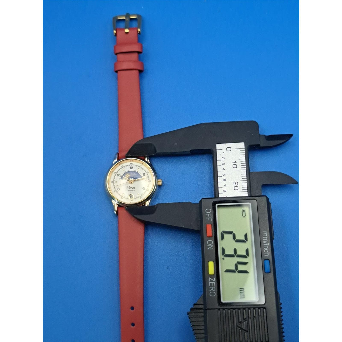 Vintage 1995 Timex Moonphase "Over The Moon" Discontinue Women's Quartz Watch