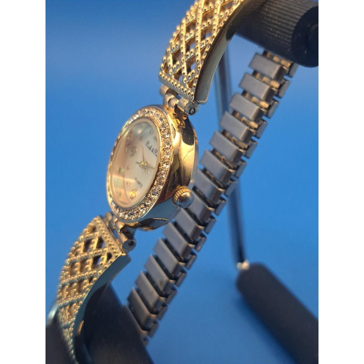 Vintage 2003 Peck & Peck Mother of Pearl 23mm Women's Quartz Watch Restored