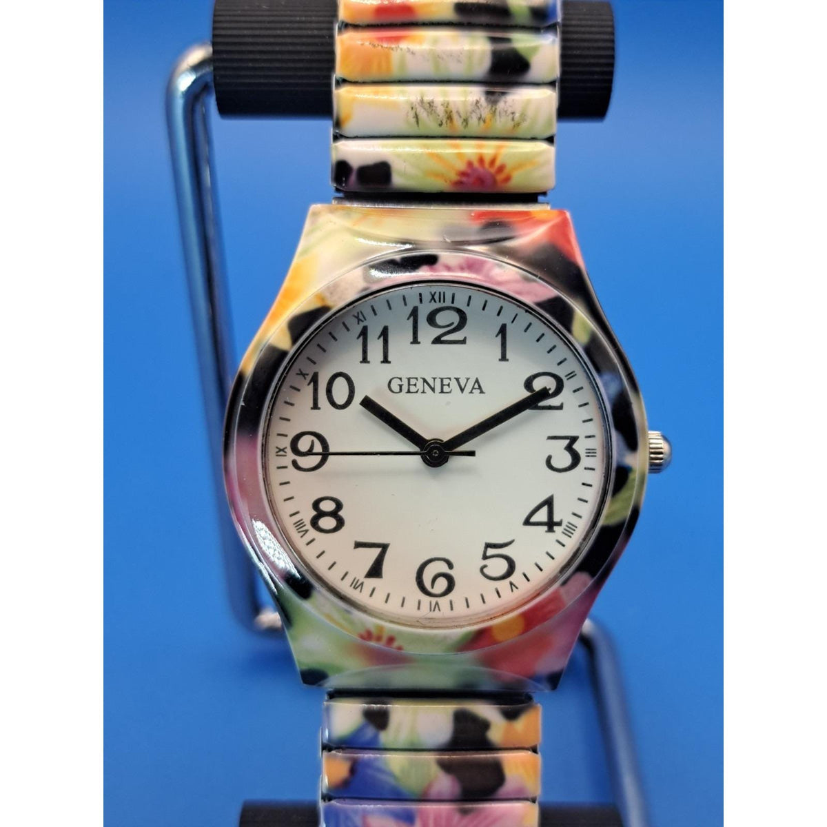 Vintage 2015 Geneva Floral Motif 32mm Women's Quartz Watch Restored