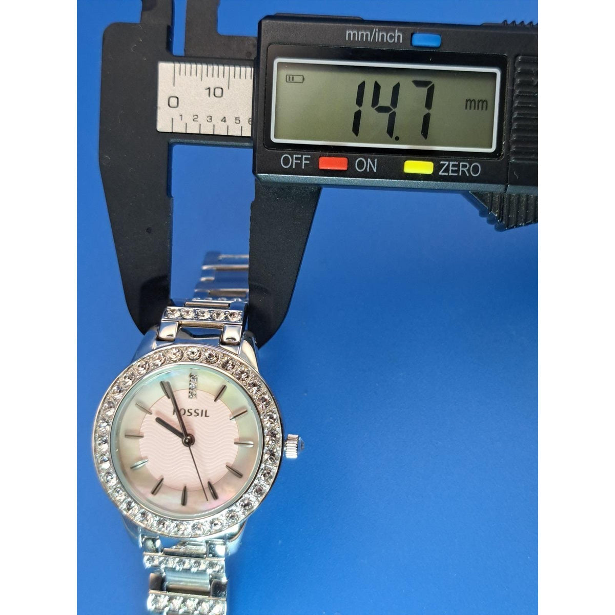 Vintage 2007 Fossil Mother of Pearl Crystal 34mm Women's Quartz Watch Restored
