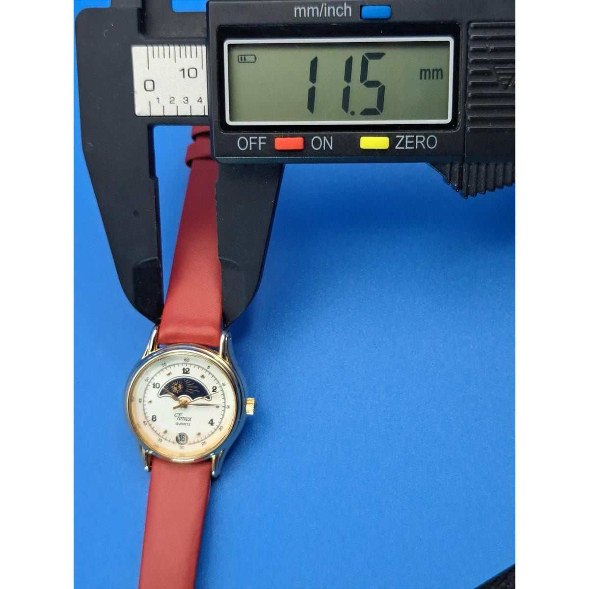 Vintage 1995 Timex Moonphase "Over The Moon" Discontinue Women's Quartz Watch