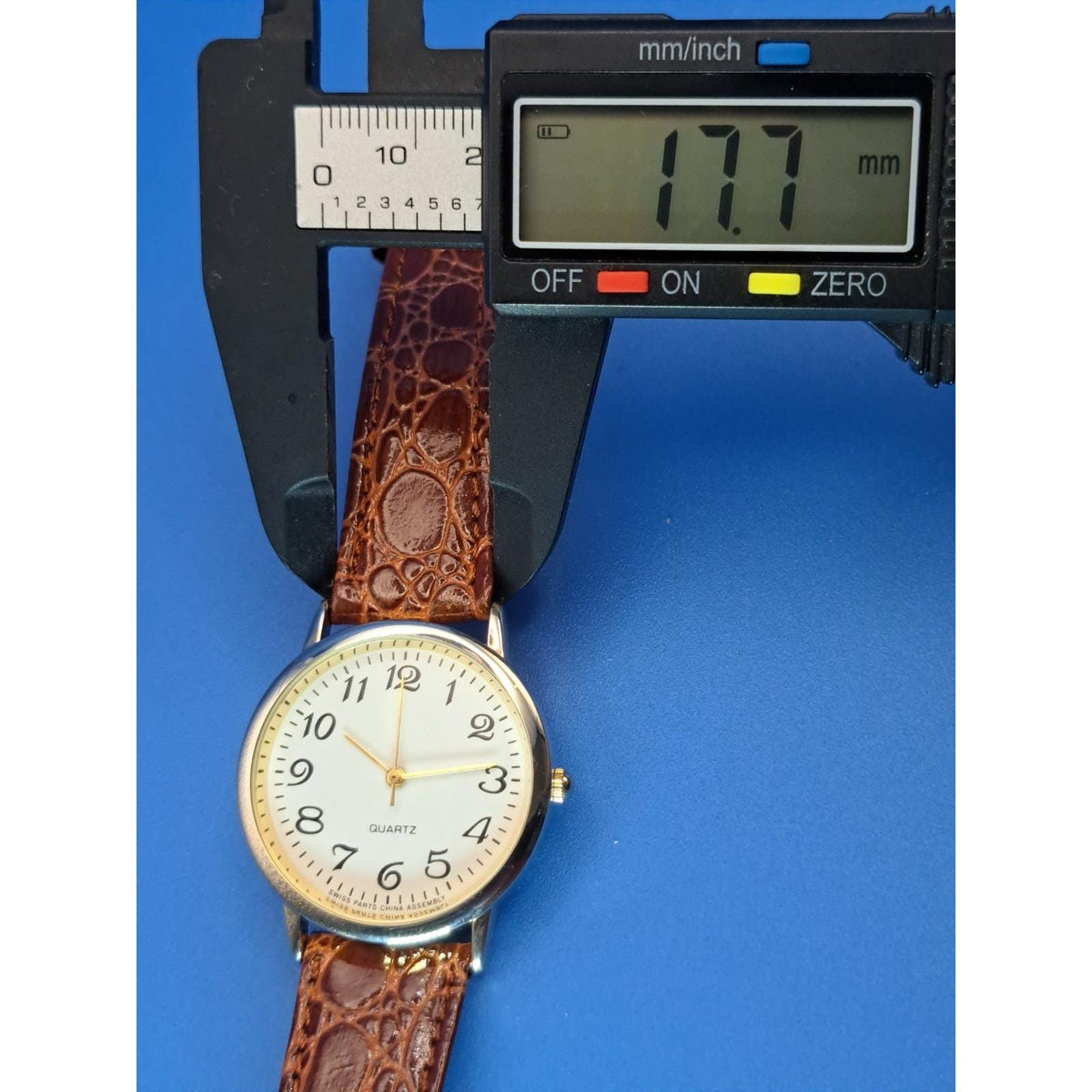 Vintage 1995 Classic Swiss Quartz Swiss Parts 34mm Mens Quartz Watch Restored