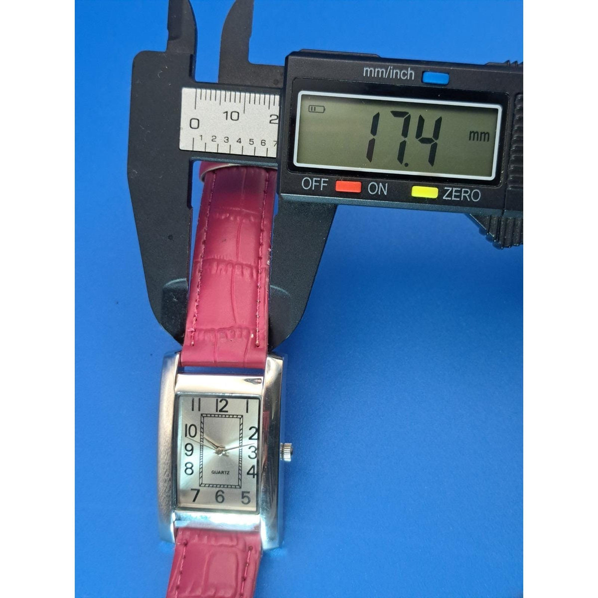 Vintage 2016 Tank Women's Quartz Watch