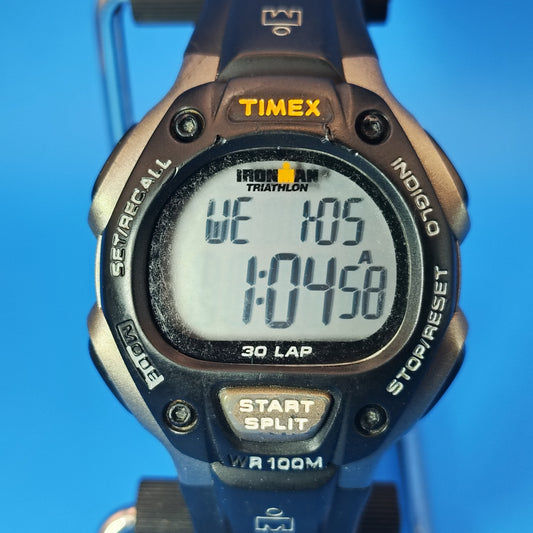 Vintage 2008 Timex INDIGLO Triathlon 40mm Mens Quartz Sports Watch 100M 30Lap Clearance