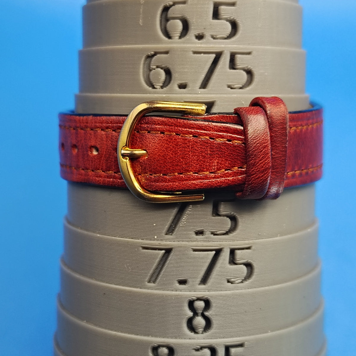 Vintage 2006 Canada Maple Leaf Japan Movt Leather 34mm Unisex Quartz Watch Clearance