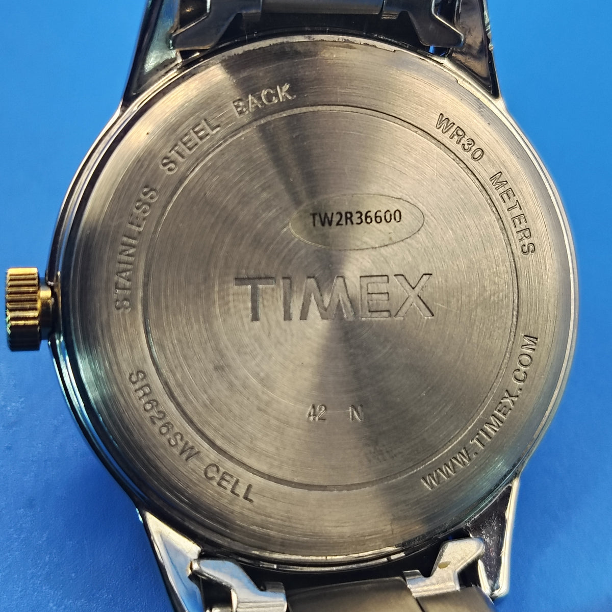Vintage 2006 Timex 38mm Two Tone Mens Quartz Dress Watch Stainless Steel