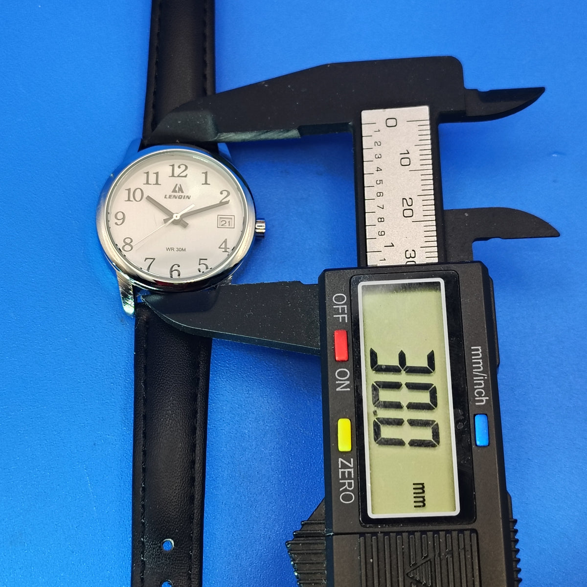 Vintage 2010 Lenqin L013 Date 30mm Women's Quartz Watch Fully Restored Clearance