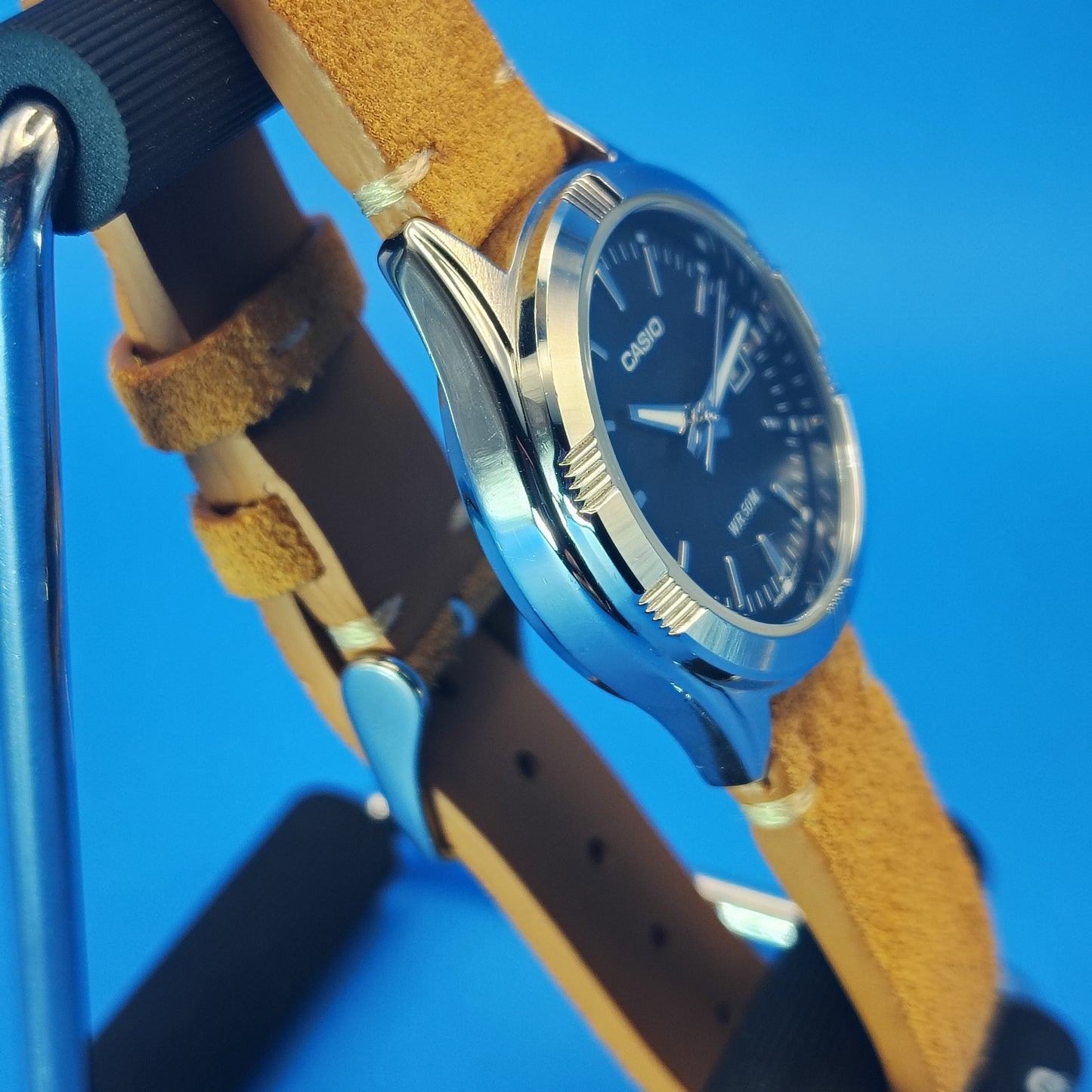 Vintage 2012 Casio LTP-1308D Date 30mm Unisex Watch New Leather Strap 50M WR