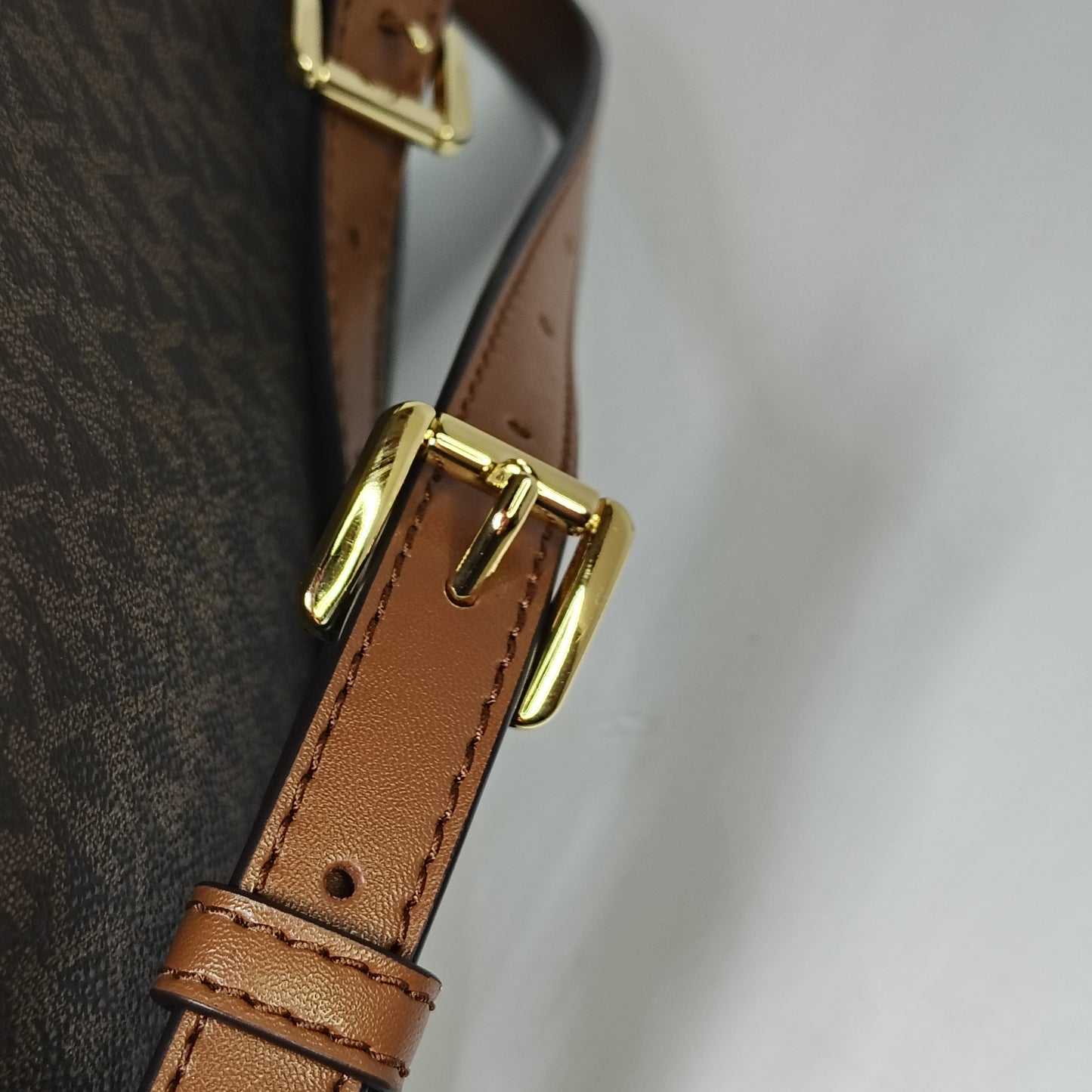 2020 Michael Kors Abbey Medium Logo Monogram Women's Backpack Bag Mint Condition