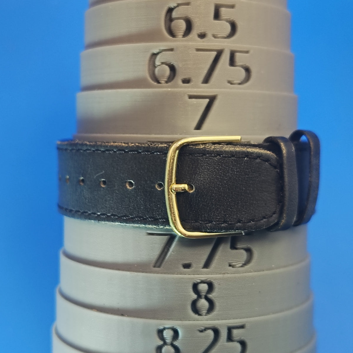 Vintage 1996 Timex Disney The Lion King 33mm Women's Quartz Watch Logo Leather Strap Clearance