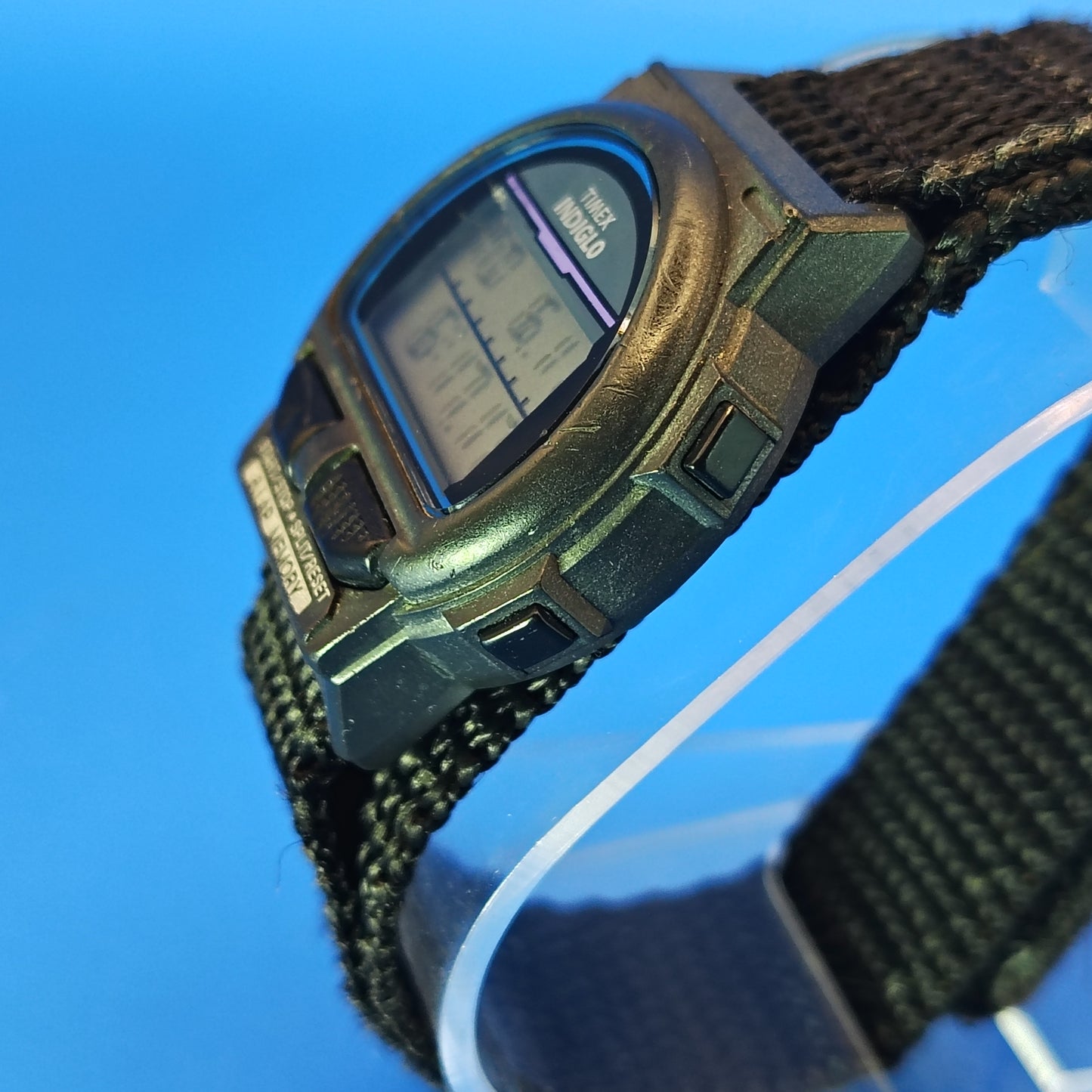 Vintage 1994 Timex Triathlon Indiglo 38mm Mens Quartz Retro Digital Sport Watch