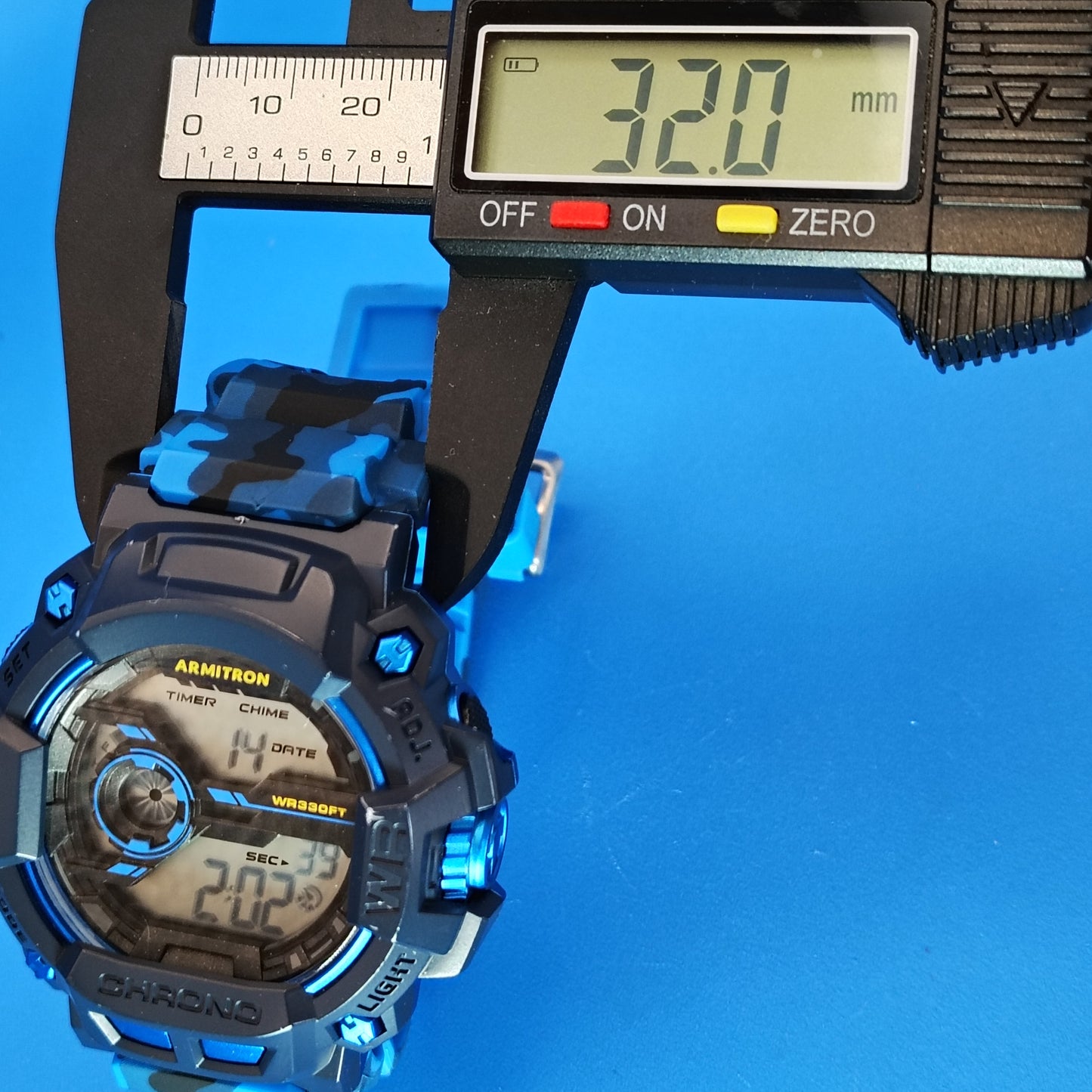 2018 Armitron Pro Sport Chronograph M1105 56mm Mens Quartz Digital Watch Camo