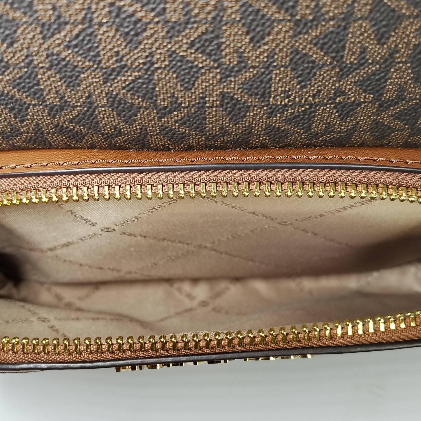 2020 Michael Kors Abbey Medium Logo Monogram Women's Backpack Bag Mint Condition