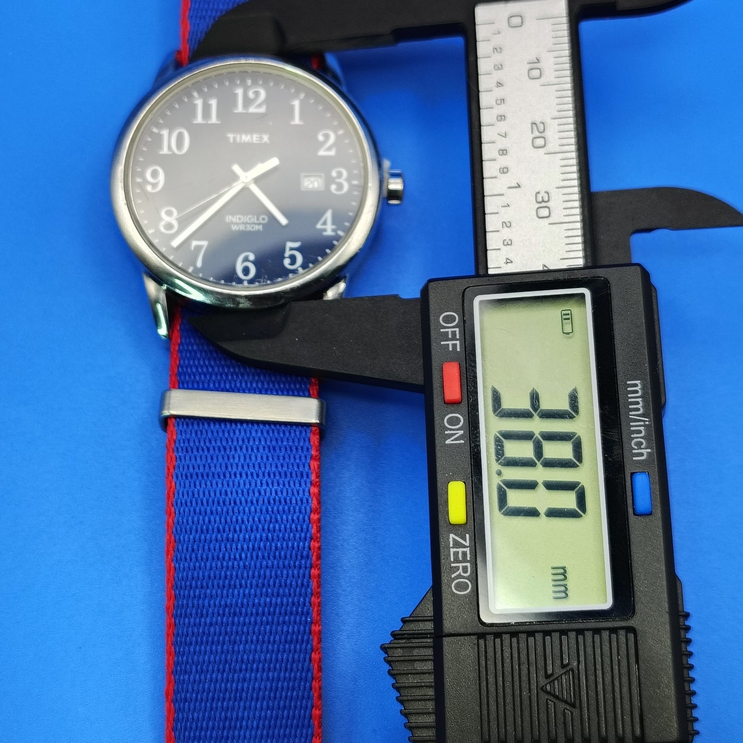 2013 Timex Date Blue Dial 39mm Mens Quartz Field Watch New Nato Strap
