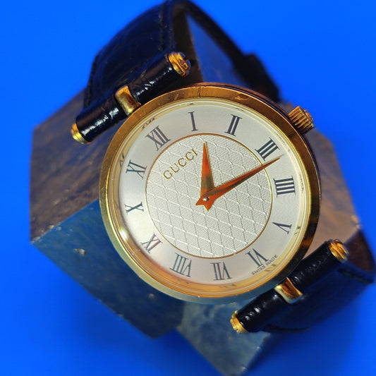 Vintage 1993 Gucci 3000M Swiss Made Mens Luxury Quartz Watch Exotic Lizard Skin Band Fully Resored