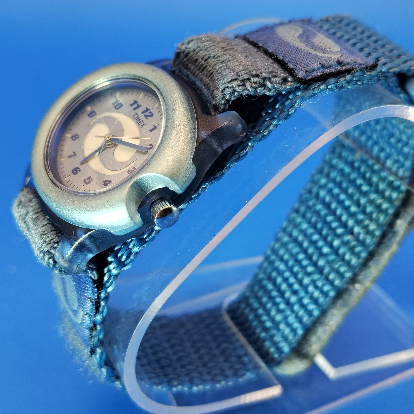 Vintage 2001 Timex Swirl Women's/Youth 31mm Quartz Sports Watch Nylon Strap