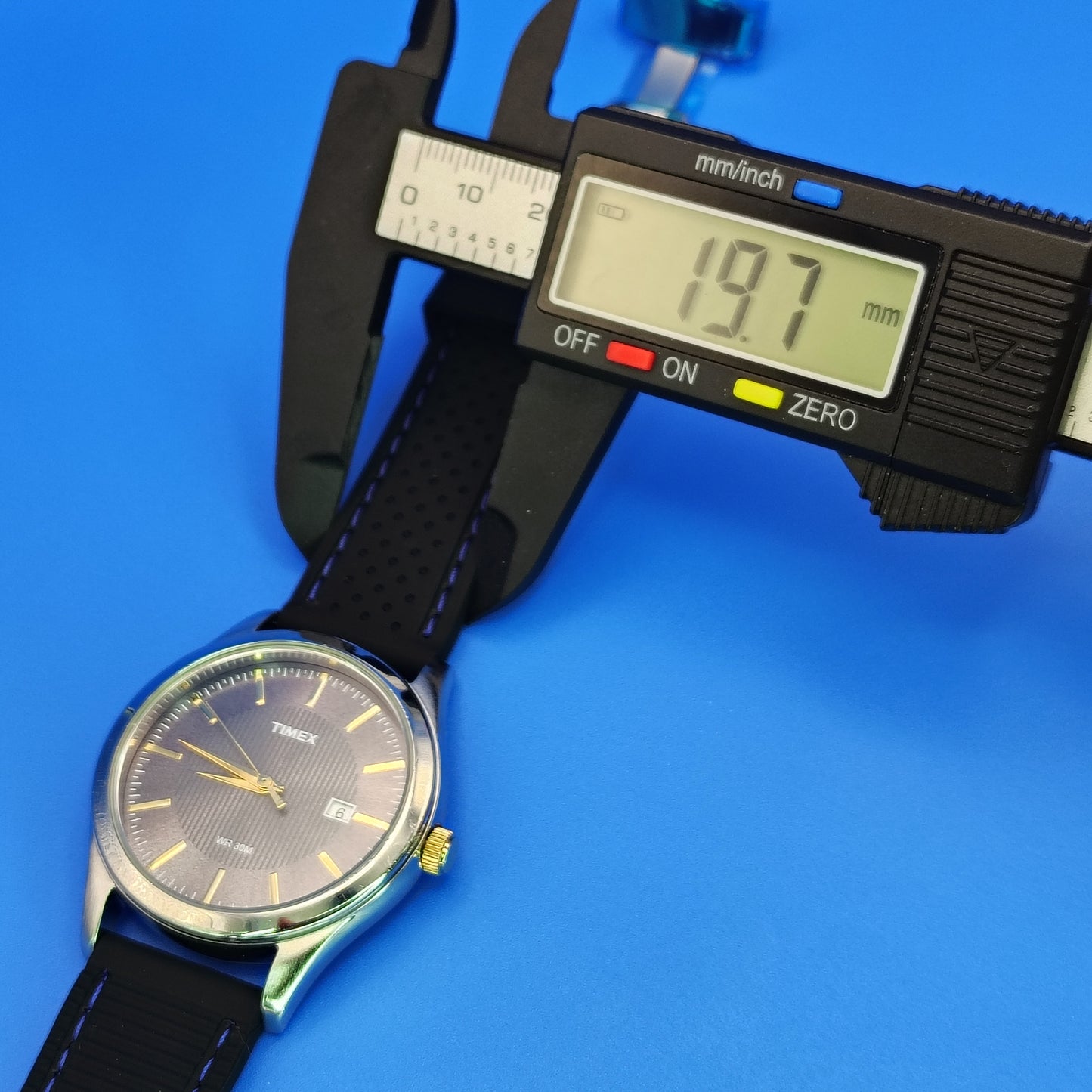 2016 Timex Date 39mm Men's Quartz Watch New Rubber Strap SS Deployment Clasp
