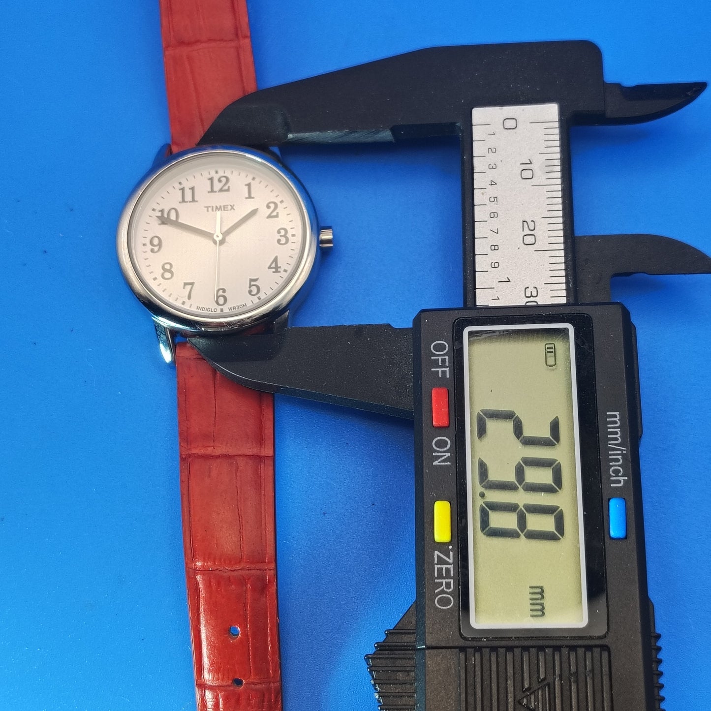 Vintage 2014 Timex Easy Reader 30mm Women's Quartz Watch Fully Restored