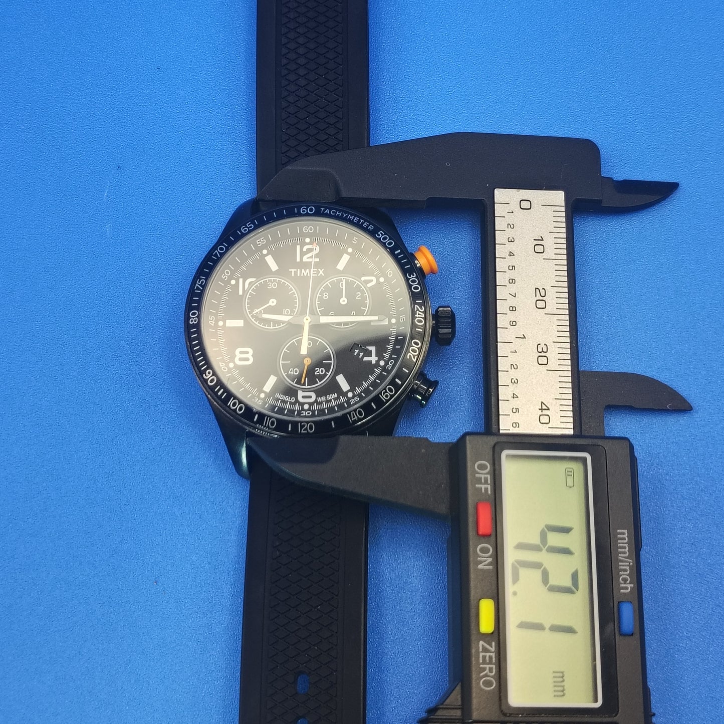 Vintage 2010 Timex Expedition Sport Chronograph 42mm Mens Quartz Watch 50M *Mint Condition