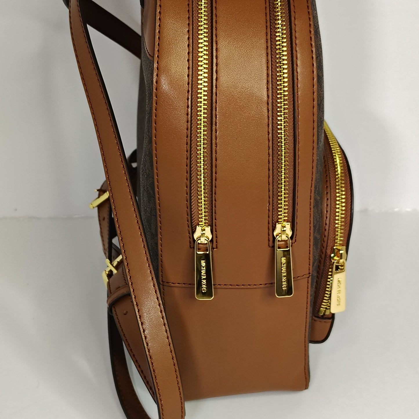 2020 Michael Kors Abbey Medium Logo Monogram Women's Backpack Bag Mint Condition
