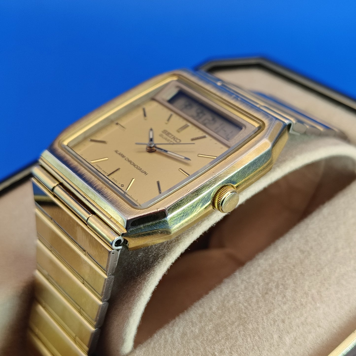 Vintage 1984 Seiko H557-5319 Ana-Digi Dual Time Chronograph Mens Quartz Watch