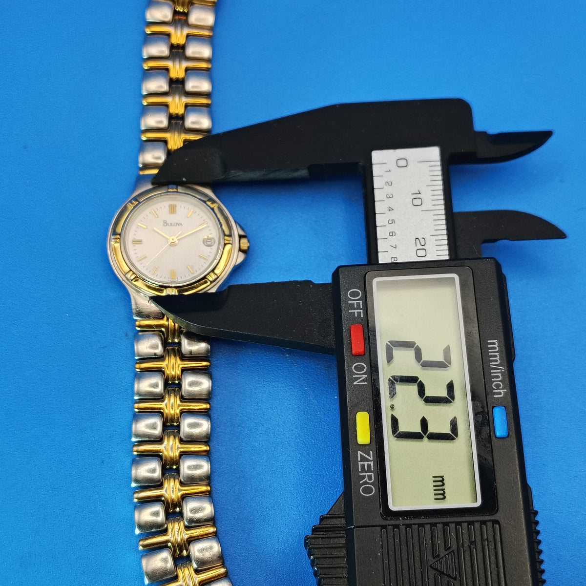 Vintage 1997 Bulova 98M36 Date Two Tone 22mm Women's Quartz Luxury Watch Near Mint