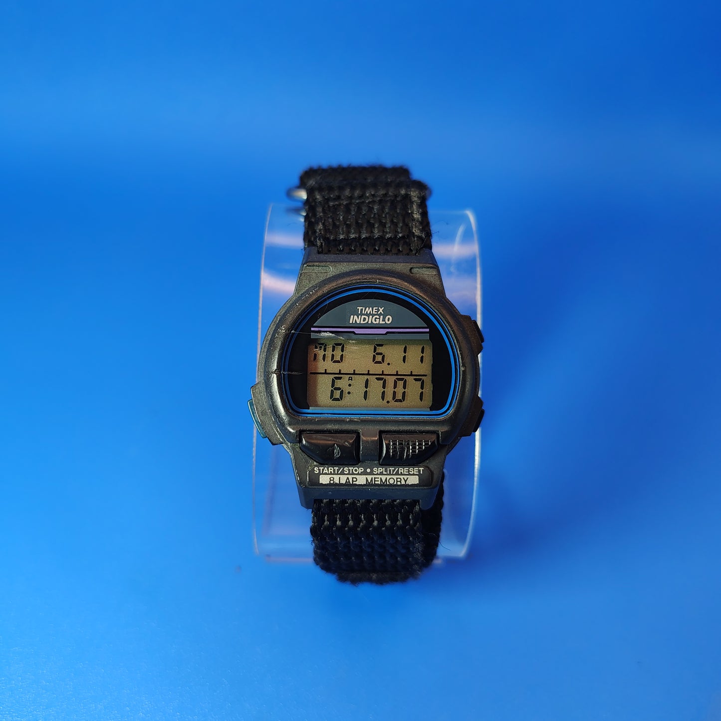 Vintage 1994 Timex Triathlon Indiglo 38mm Mens Quartz Retro Digital Sport Watch