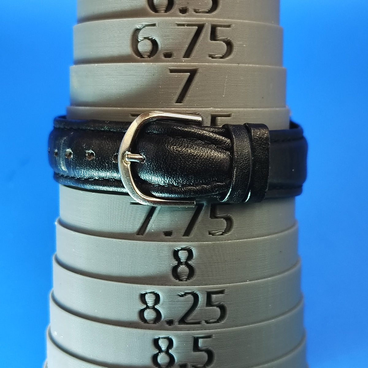 Vintage 2006 Tommy Hilfiger 1500 Professional 40mm Mens Quartz Designer Fashion Watch Restored Clearance