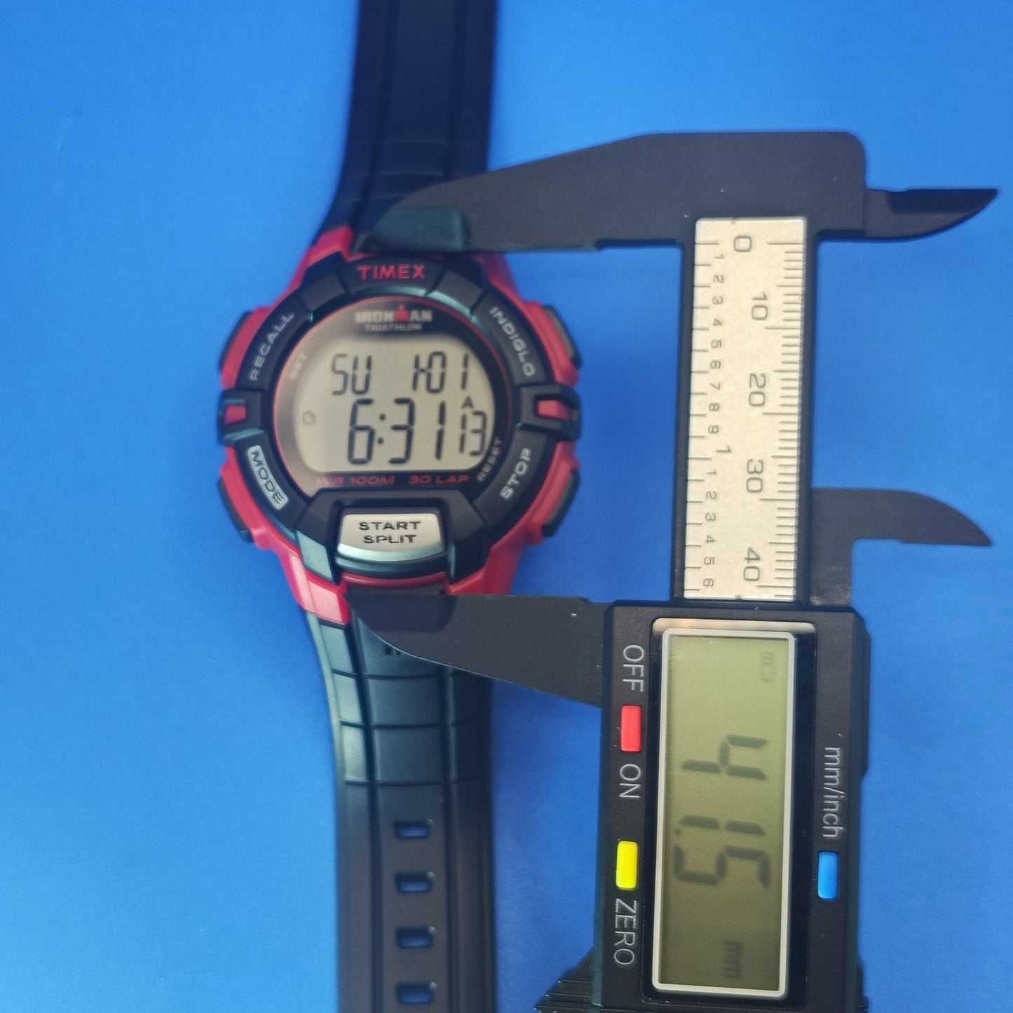 Vintage 2010 Timex Ironman Triathlon 41mm Mens Digital Sports Watch Red 100M WR