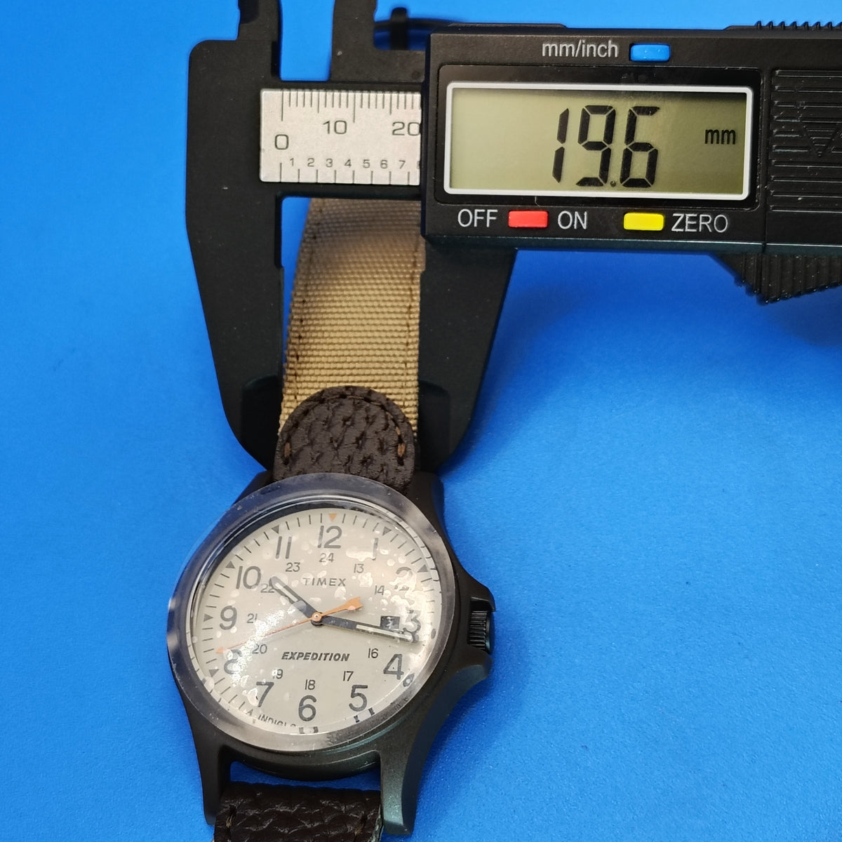 New! 2018 Timex Expedition Indiglo Date 40mm Mens Quartz Field Watch NOS (new old stock)