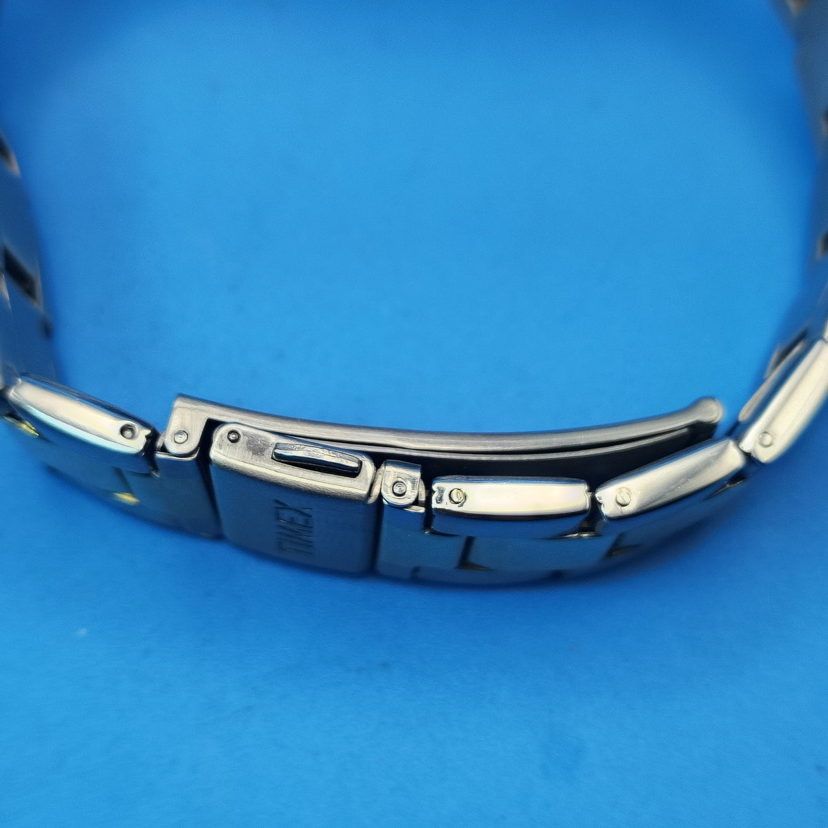 Vintage 2006 Timex 38mm Two Tone Mens Quartz Dress Watch Stainless Steel