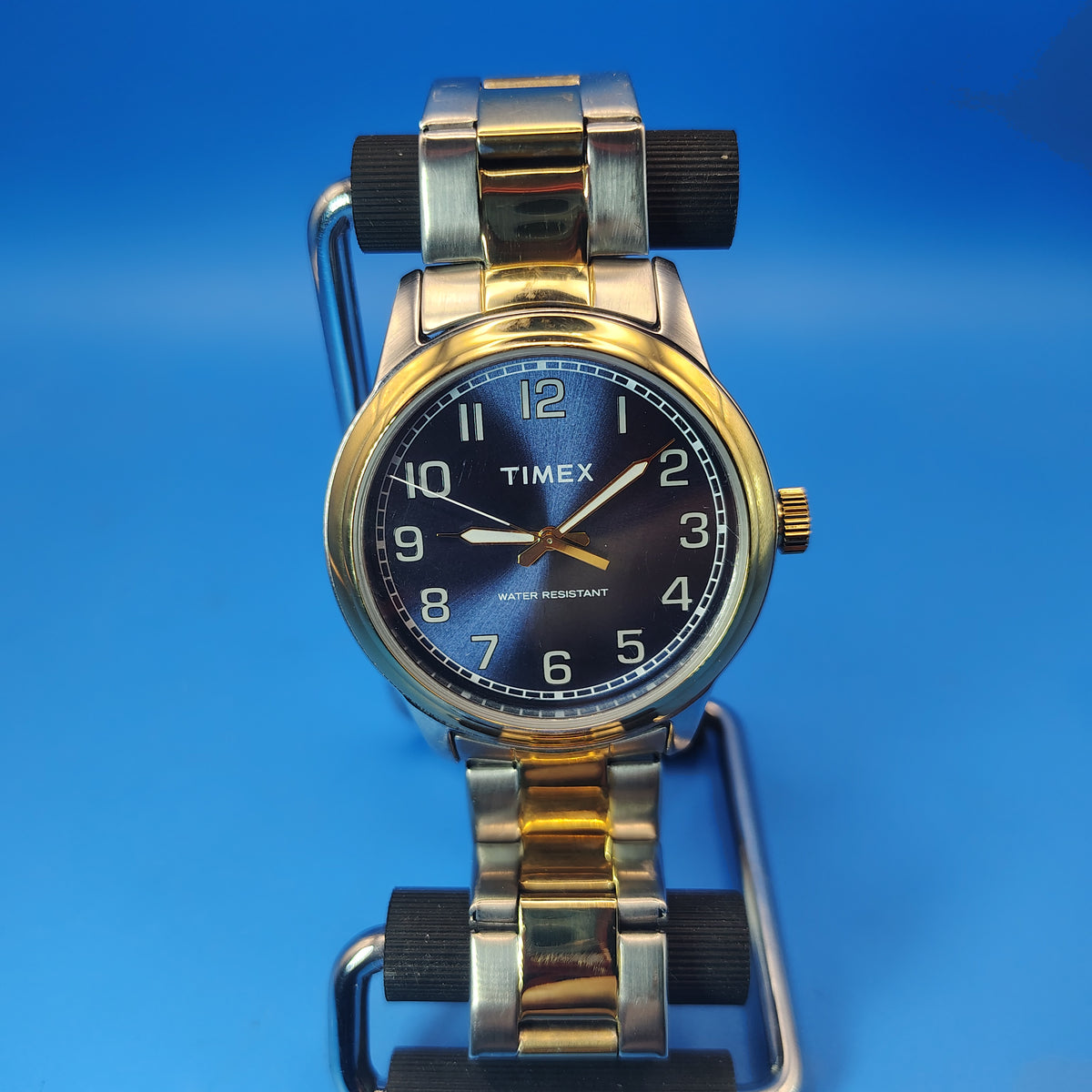 Vintage 2006 Timex 38mm Two Tone Mens Quartz Dress Watch Stainless Steel