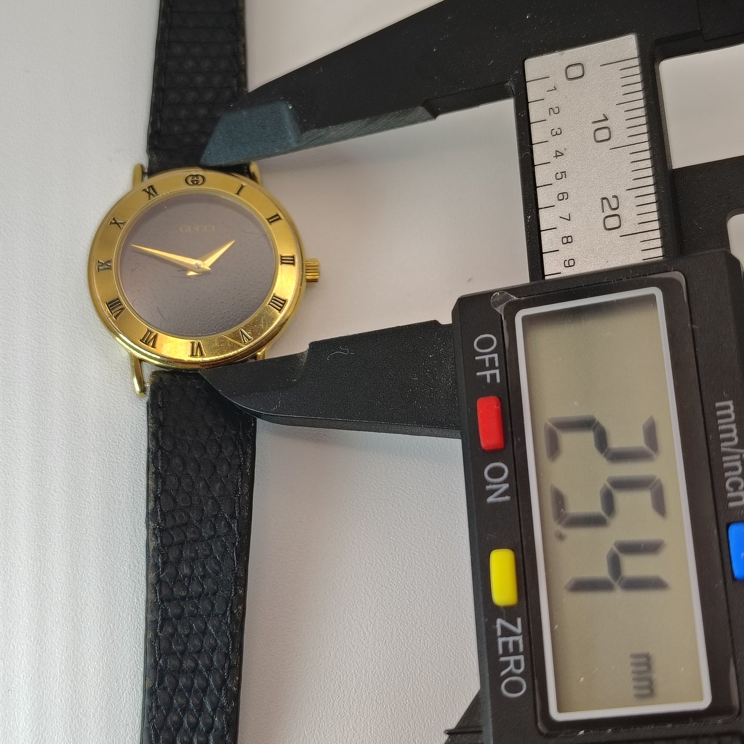 Vintage Authentic GUCCI 3001L Swiss Made Womens Quartz Luxury Watch Lizard Skin Fully Restored