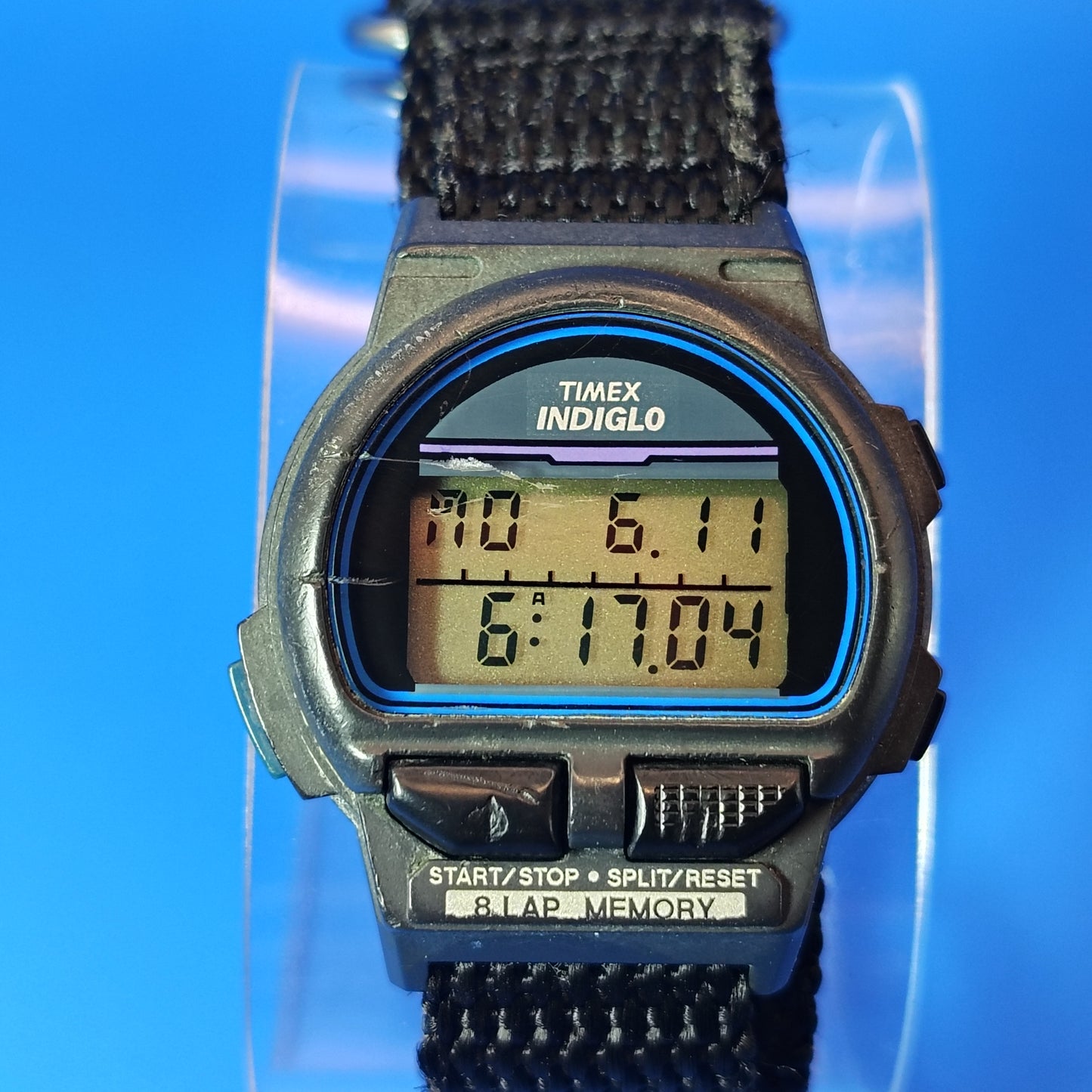 Vintage 1994 Timex Triathlon Indiglo 38mm Mens Quartz Retro Digital Sport Watch