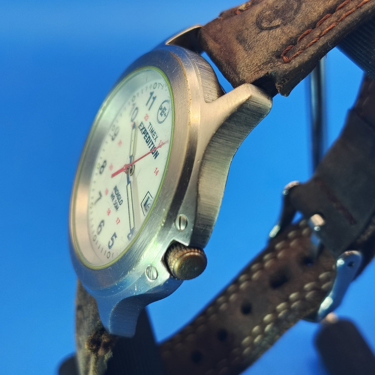Vintage Timex Expedition Date 38mm Mens Quartz Watch Leather Strap (No Indiglo)
