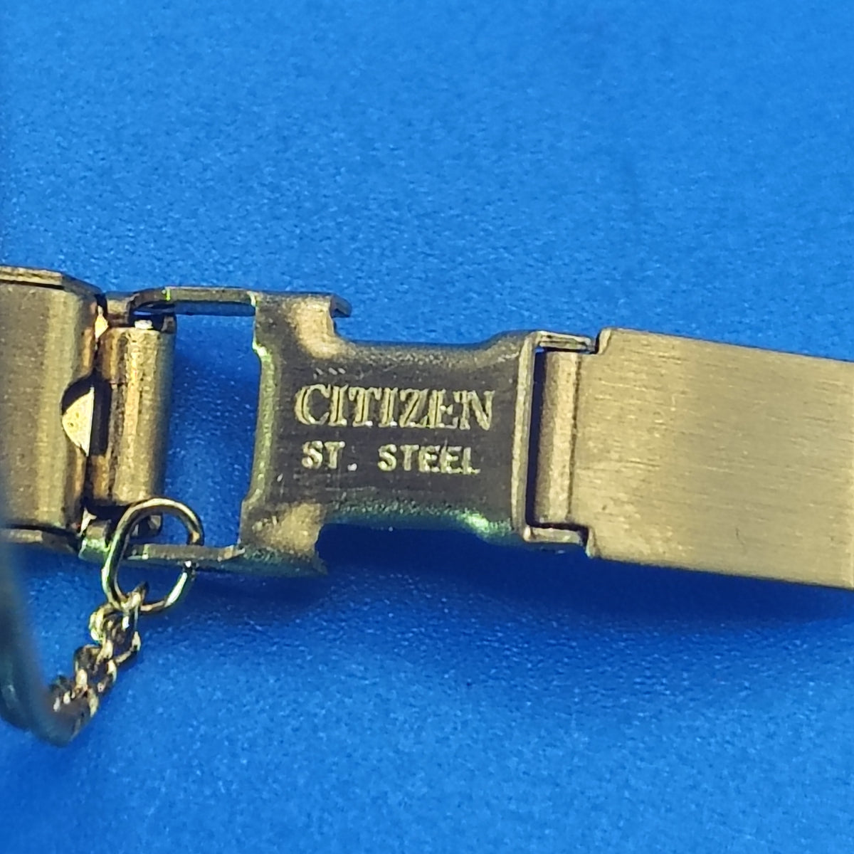 Vintage 1986 Citizen Japanese Made 16mm Women's Petite Quartz Cocktail Watch Size 4