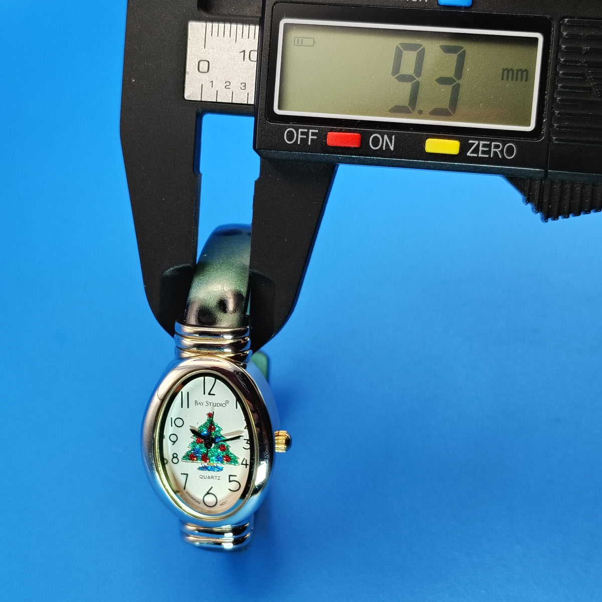 Vintage 1997 Bay Studio Christmas Tree Bangle 39mm Women's Quartz Watch Restored Clearance