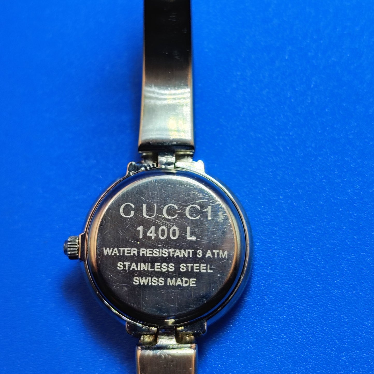 Vintage 1994 Authentic Gucci 1400L Swiss Women's Quartz Bangle Luxury Watch Restored