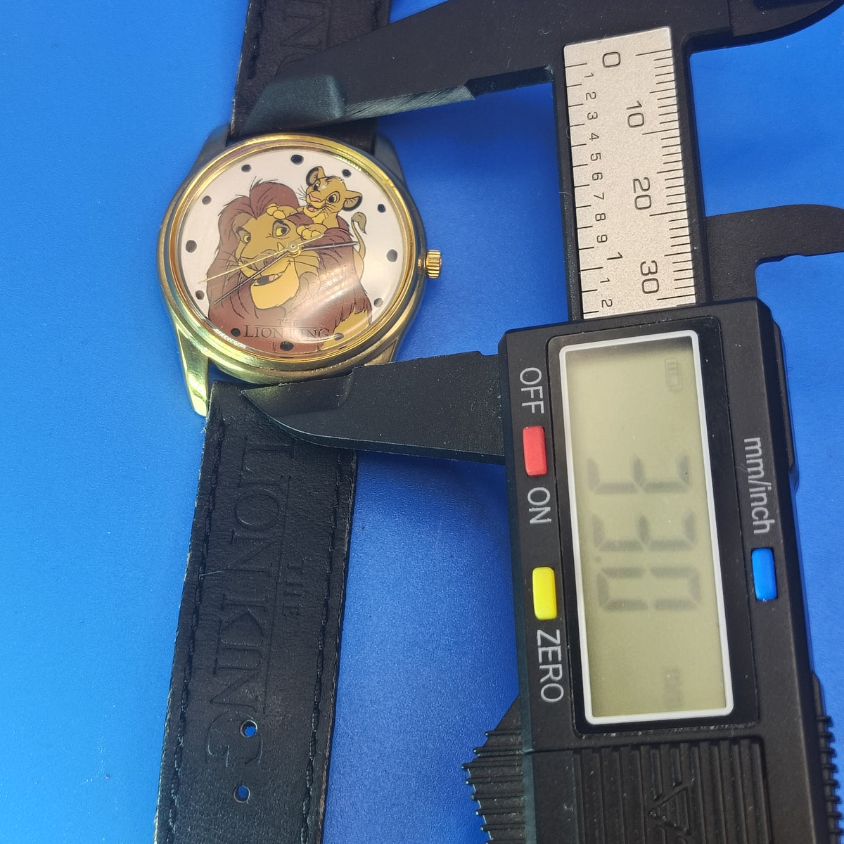 Vintage 1996 Timex Disney The Lion King 33mm Women's Quartz Watch Logo Leather Strap Clearance
