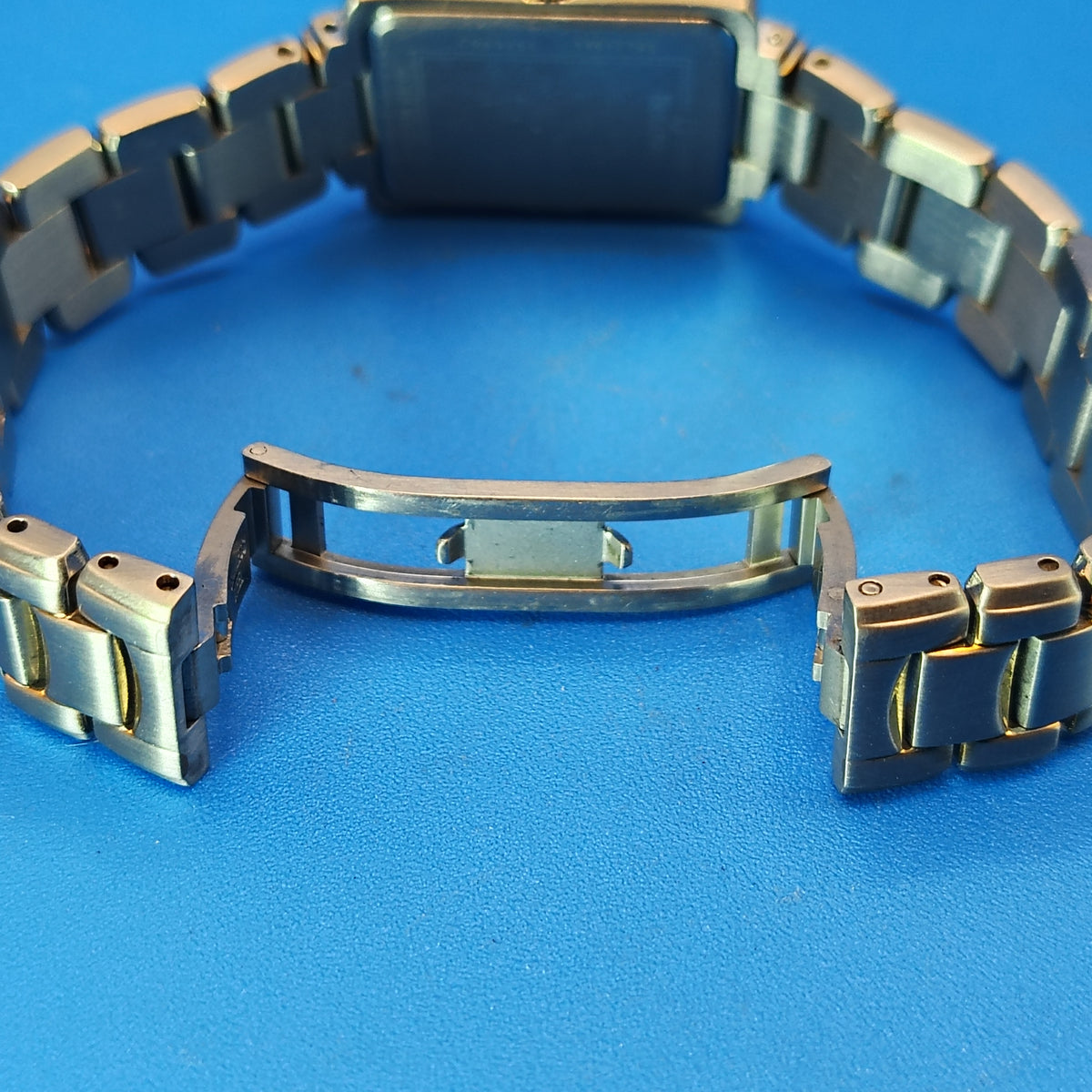 Vintage 1993 Bulova Tank Roman Numeral Rectangle 28mm Women's Quartz Luxury Dress Watch
