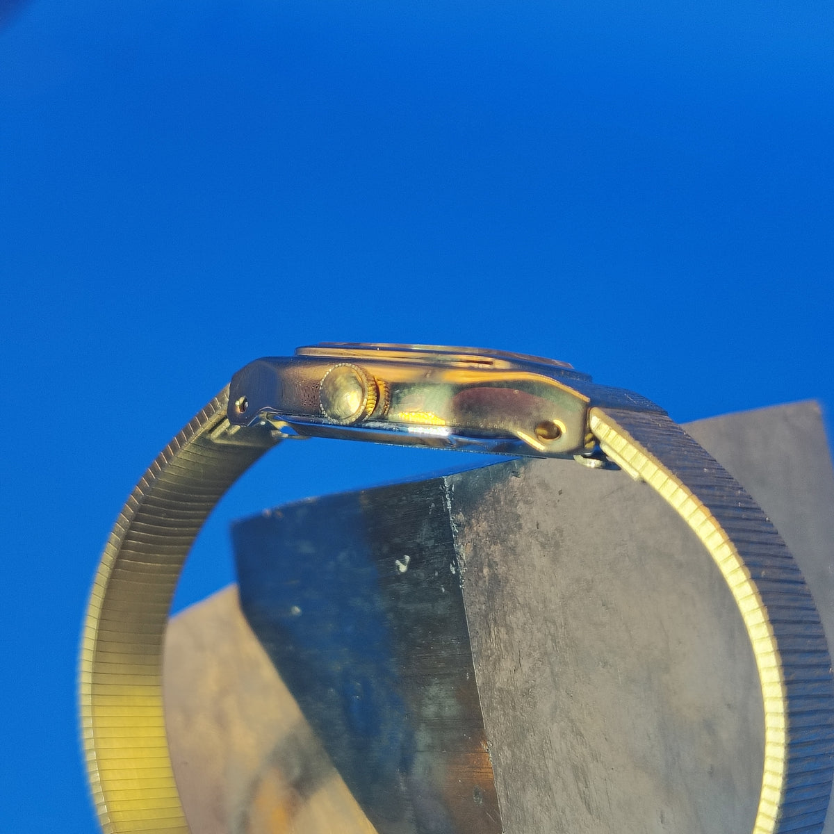 Vintage 1986 Citizen Japanese Made 16mm Women's Petite Quartz Cocktail Watch Size 4