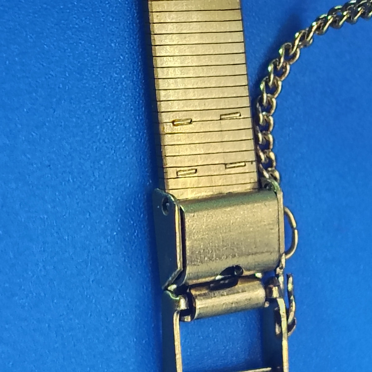 Vintage 1986 Citizen Japanese Made 16mm Women's Petite Quartz Cocktail Watch Size 4