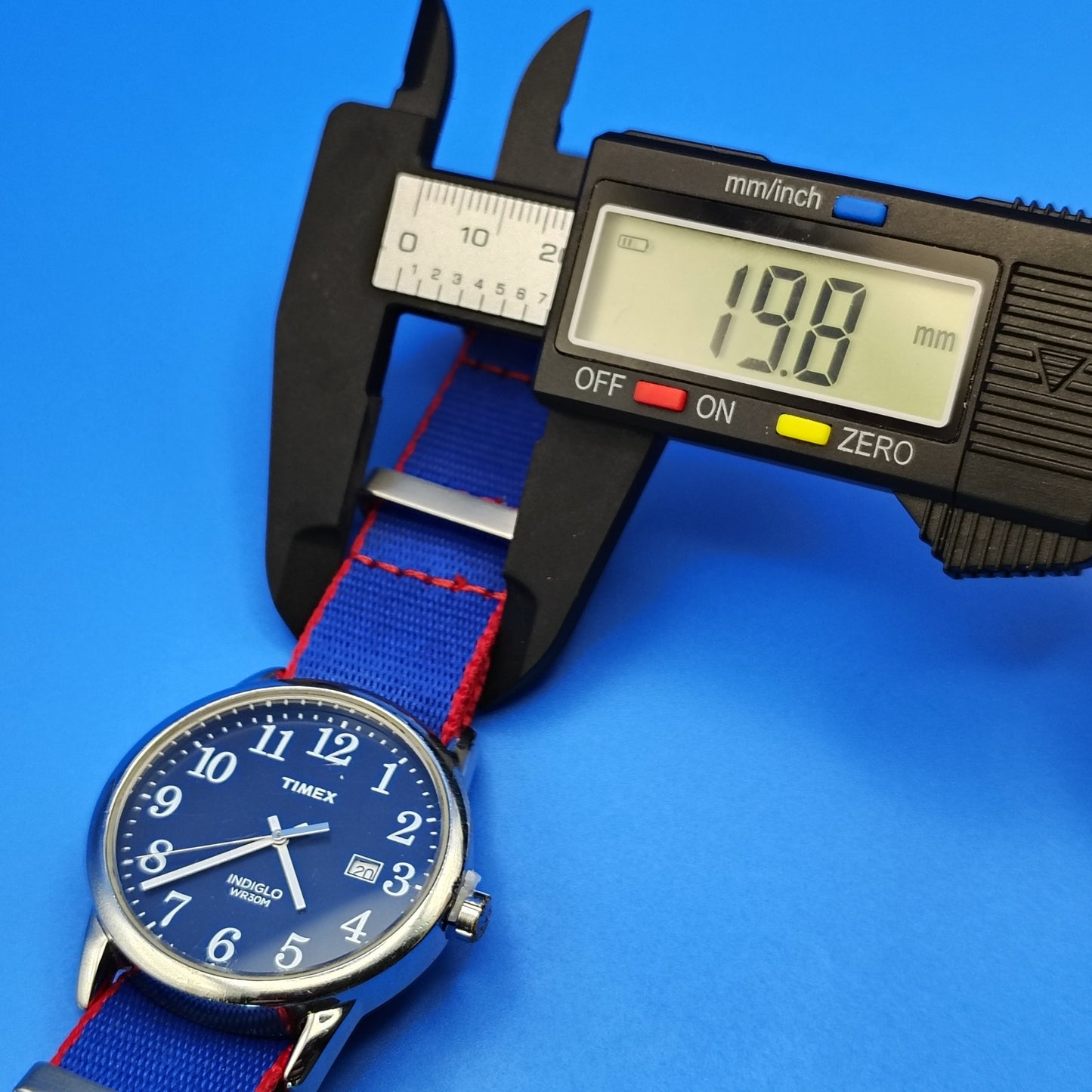 2013 Timex Date Blue Dial 39mm Mens Quartz Field Watch New Nato Strap